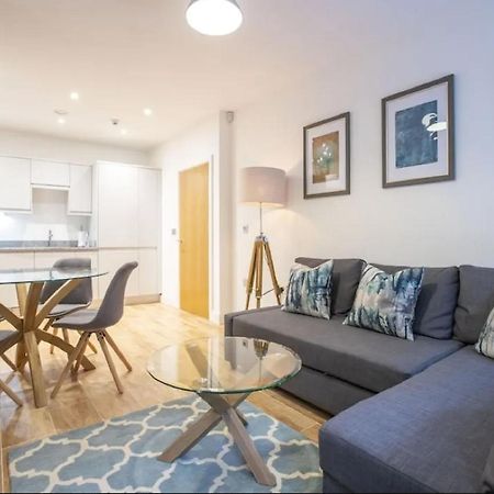 لندن Premium Waterside Apartment المظهر الخارجي الصورة
